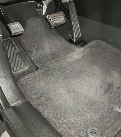 Чорний Кіа Соренто, об'ємом двигуна 0 л та пробігом 194 тис. км за 14800 $, фото 70 на Automoto.ua