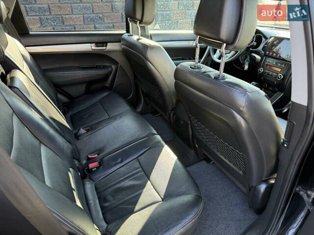 Черный Киа Соренто, объемом двигателя 2.2 л и пробегом 207 тыс. км за 13700 $, фото 13 на Automoto.ua