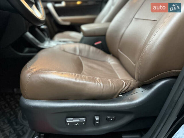 Чорний Кіа Соренто, об'ємом двигуна 2.2 л та пробігом 215 тис. км за 13150 $, фото 25 на Automoto.ua