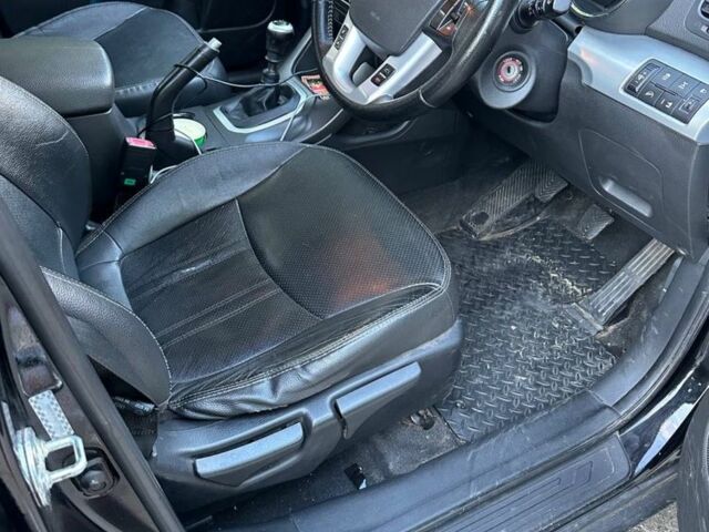 Черный Киа Соренто, объемом двигателя 2.2 л и пробегом 184 тыс. км за 3900 $, фото 2 на Automoto.ua