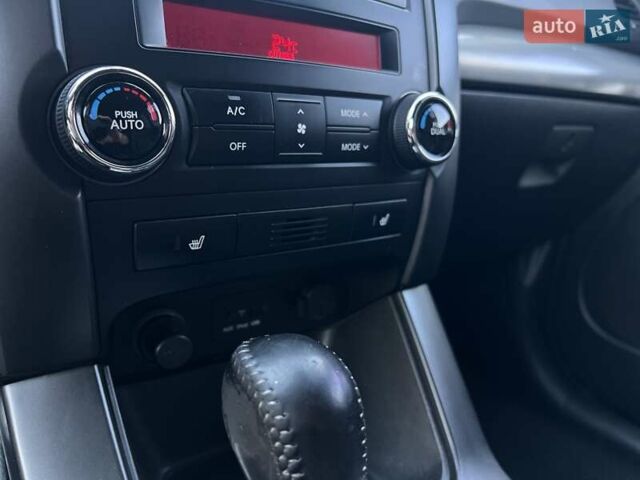 Черный Киа Соренто, объемом двигателя 2.4 л и пробегом 186 тыс. км за 13800 $, фото 45 на Automoto.ua