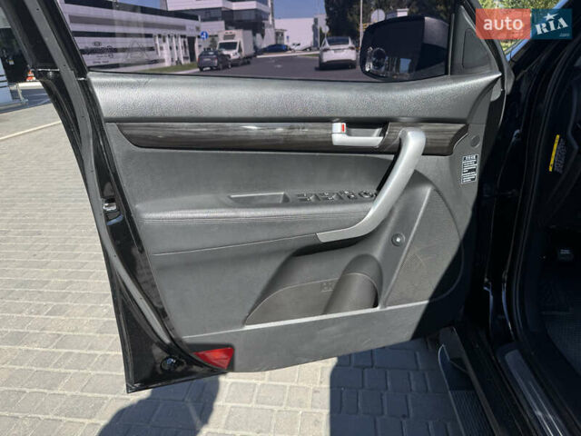 Черный Киа Соренто, объемом двигателя 2.2 л и пробегом 183 тыс. км за 13500 $, фото 19 на Automoto.ua