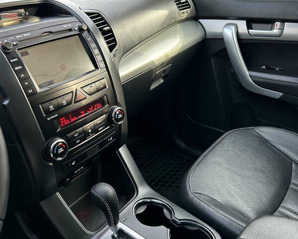 Черный Киа Соренто, объемом двигателя 2.2 л и пробегом 215 тыс. км за 13700 $, фото 68 на Automoto.ua