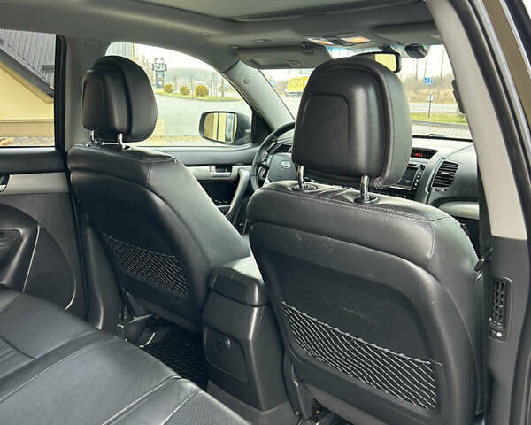 Черный Киа Соренто, объемом двигателя 2.2 л и пробегом 215 тыс. км за 13700 $, фото 42 на Automoto.ua