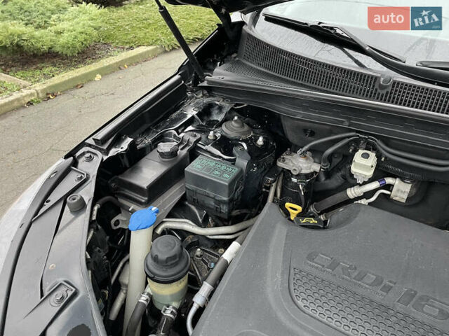 Чорний Кіа Соренто, об'ємом двигуна 2.2 л та пробігом 247 тис. км за 11999 $, фото 32 на Automoto.ua