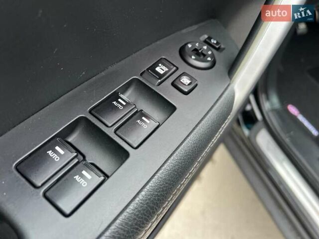 Чорний Кіа Соренто, об'ємом двигуна 2.2 л та пробігом 218 тис. км за 13800 $, фото 32 на Automoto.ua