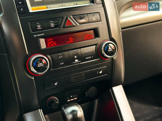 Чорний Кіа Соренто, об'ємом двигуна 2.2 л та пробігом 250 тис. км за 12999 $, фото 15 на Automoto.ua