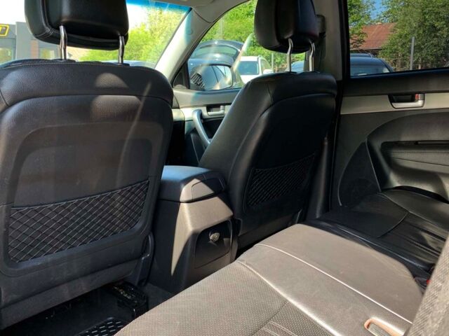 Черный Киа Соренто, объемом двигателя 2.2 л и пробегом 257 тыс. км за 13850 $, фото 13 на Automoto.ua