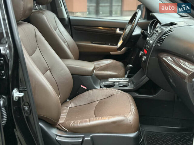 Чорний Кіа Соренто, об'ємом двигуна 2.2 л та пробігом 215 тис. км за 13150 $, фото 49 на Automoto.ua