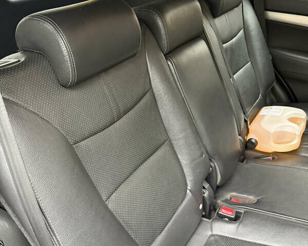 Чорний Кіа Соренто, об'ємом двигуна 2.2 л та пробігом 284 тис. км за 12900 $, фото 5 на Automoto.ua