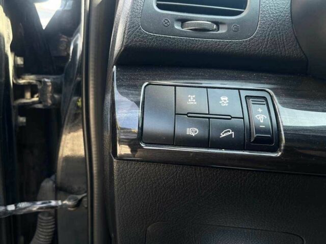 Чорний Кіа Соренто, об'ємом двигуна 2.2 л та пробігом 255 тис. км за 14500 $, фото 11 на Automoto.ua