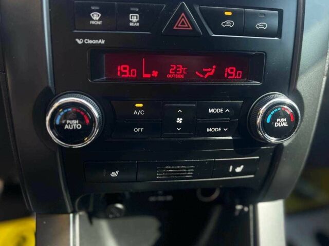 Чорний Кіа Соренто, об'ємом двигуна 2.2 л та пробігом 255 тис. км за 14500 $, фото 22 на Automoto.ua