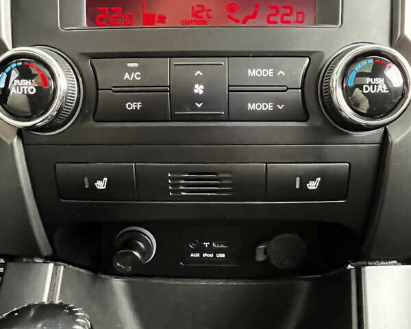 Чорний Кіа Соренто, об'ємом двигуна 2.2 л та пробігом 128 тис. км за 12500 $, фото 23 на Automoto.ua