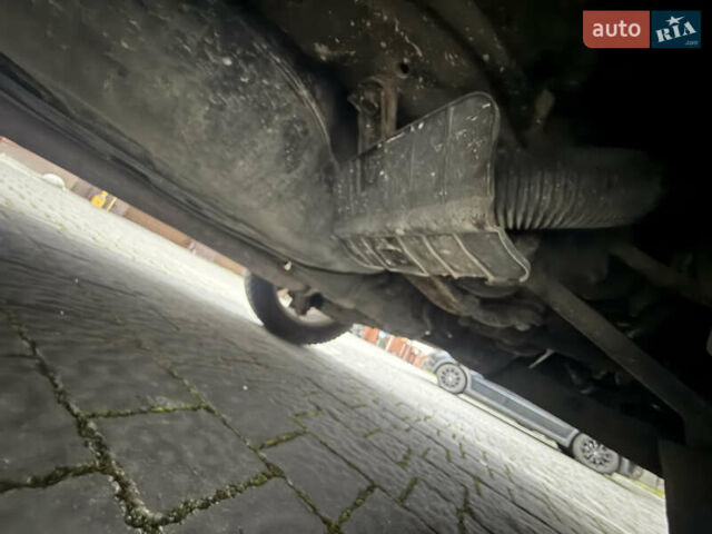 Чорний Кіа Соренто, об'ємом двигуна 2.2 л та пробігом 215 тис. км за 13150 $, фото 63 на Automoto.ua