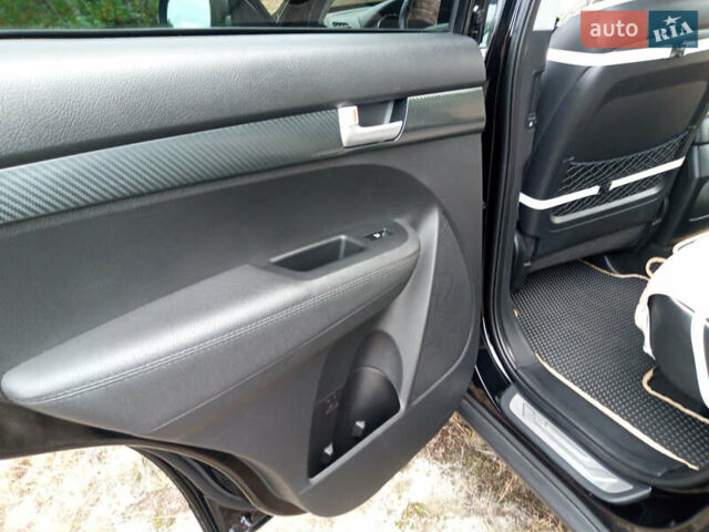 Черный Киа Соренто, объемом двигателя 2.2 л и пробегом 123 тыс. км за 13800 $, фото 9 на Automoto.ua