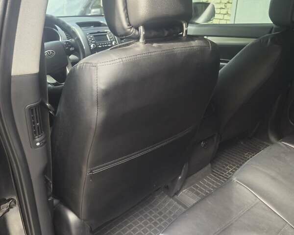 Черный Киа Соренто, объемом двигателя 2.2 л и пробегом 183 тыс. км за 13850 $, фото 15 на Automoto.ua