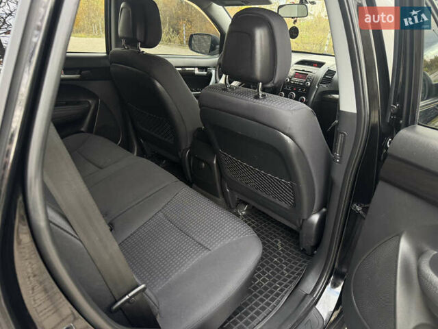 Черный Киа Соренто, объемом двигателя 2.2 л и пробегом 247 тыс. км за 11750 $, фото 32 на Automoto.ua