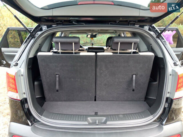 Черный Киа Соренто, объемом двигателя 2.2 л и пробегом 123 тыс. км за 13800 $, фото 6 на Automoto.ua