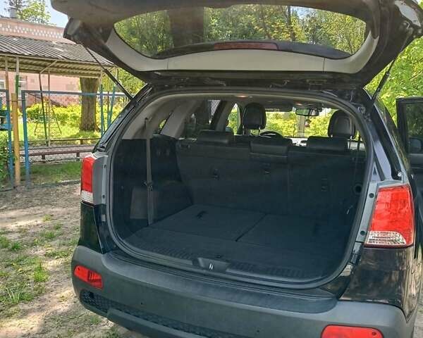 Черный Киа Соренто, объемом двигателя 2.2 л и пробегом 316 тыс. км за 12100 $, фото 2 на Automoto.ua