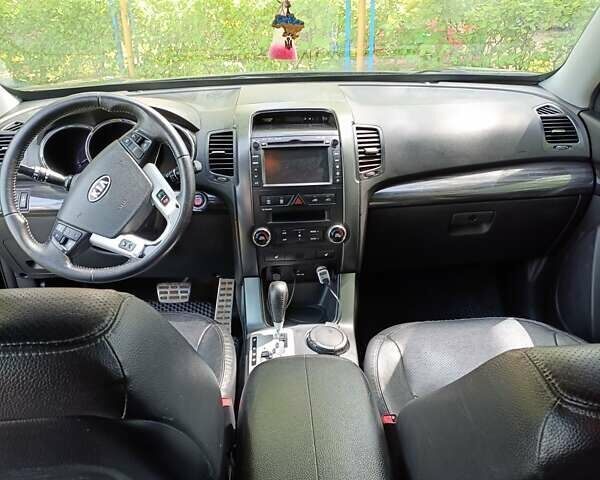 Черный Киа Соренто, объемом двигателя 2.2 л и пробегом 316 тыс. км за 12100 $, фото 5 на Automoto.ua