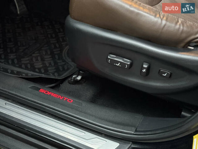 Чорний Кіа Соренто, об'ємом двигуна 2.2 л та пробігом 215 тис. км за 13150 $, фото 28 на Automoto.ua