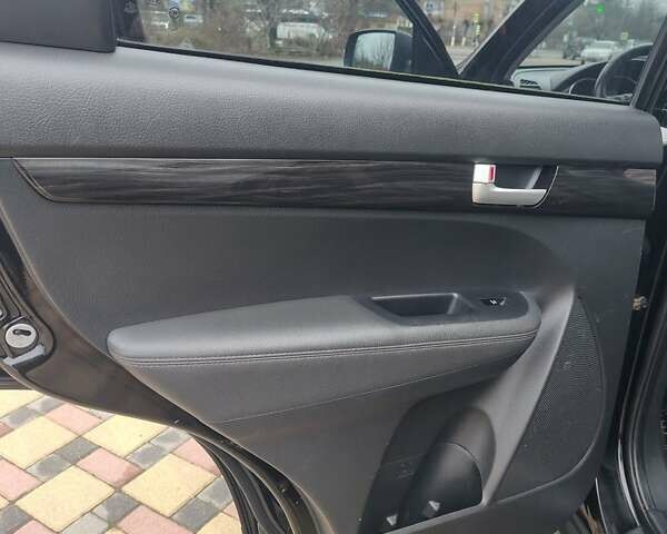 Черный Киа Соренто, объемом двигателя 2.2 л и пробегом 236 тыс. км за 12200 $, фото 24 на Automoto.ua