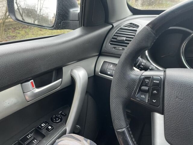 Черный Киа Соренто, объемом двигателя 2.2 л и пробегом 247 тыс. км за 11999 $, фото 16 на Automoto.ua