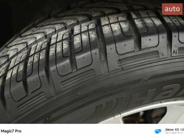 Чорний Кіа Соренто, об'ємом двигуна 0 л та пробігом 194 тис. км за 14800 $, фото 16 на Automoto.ua