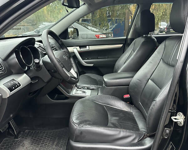Чорний Кіа Соренто, об'ємом двигуна 2.2 л та пробігом 238 тис. км за 12700 $, фото 8 на Automoto.ua