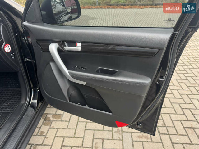 Черный Киа Соренто, объемом двигателя 2.2 л и пробегом 247 тыс. км за 11750 $, фото 25 на Automoto.ua