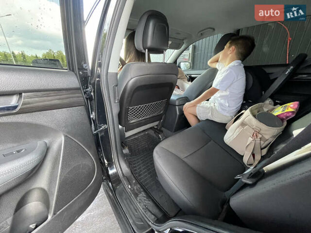 Черный Киа Соренто, объемом двигателя 2.4 л и пробегом 100 тыс. км за 11500 $, фото 20 на Automoto.ua