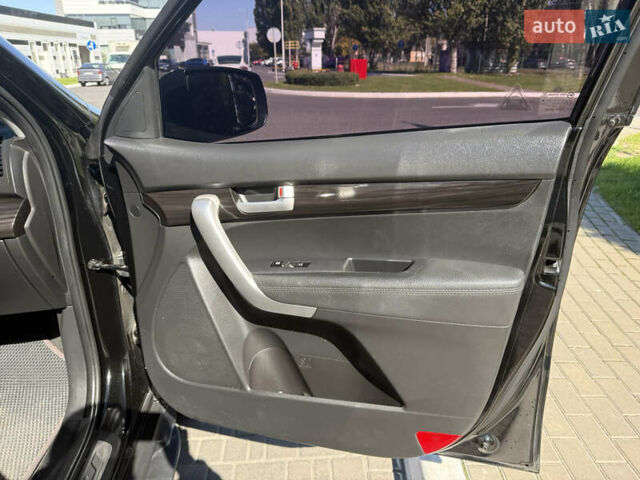 Черный Киа Соренто, объемом двигателя 2.2 л и пробегом 183 тыс. км за 13500 $, фото 15 на Automoto.ua