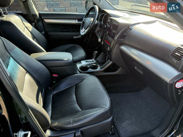 Черный Киа Соренто, объемом двигателя 2.2 л и пробегом 207 тыс. км за 13700 $, фото 7 на Automoto.ua
