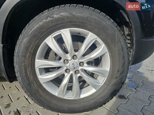 Киа Соренто 2011 в Луцке на Automoto.ua Черный Киа Соренто, объемом двигателя 2.2 л и пробегом 275 тыс. км за 12500 $, фото 2 на Automoto.ua