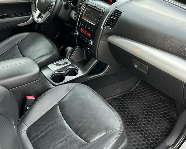 Черный Киа Соренто, объемом двигателя 2.2 л и пробегом 215 тыс. км за 13700 $, фото 47 на Automoto.ua