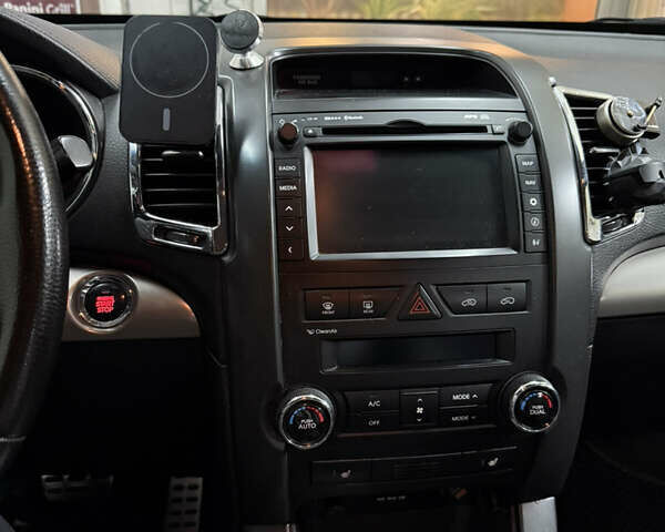 Чорний Кіа Соренто, об'ємом двигуна 2.2 л та пробігом 284 тис. км за 12900 $, фото 21 на Automoto.ua