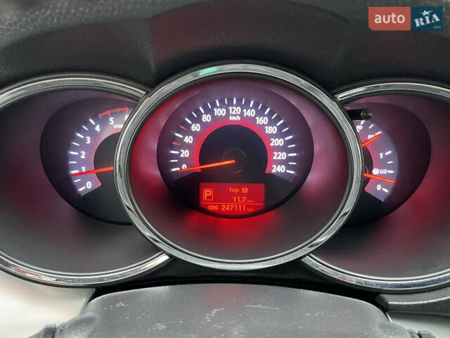 Чорний Кіа Соренто, об'ємом двигуна 2.2 л та пробігом 247 тис. км за 11999 $, фото 5 на Automoto.ua