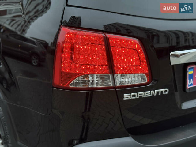 Чорний Кіа Соренто, об'ємом двигуна 2.2 л та пробігом 215 тис. км за 13150 $, фото 60 на Automoto.ua