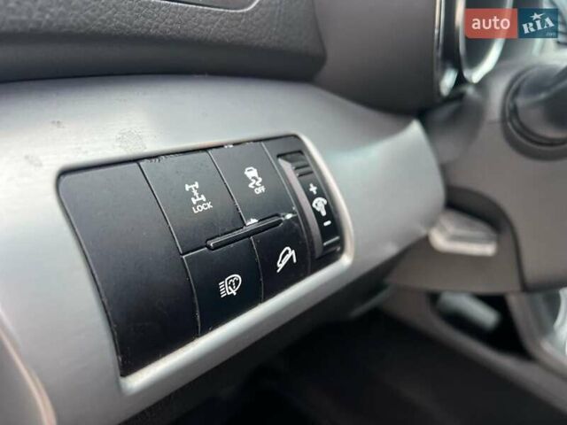 Чорний Кіа Соренто, об'ємом двигуна 2.2 л та пробігом 218 тис. км за 13800 $, фото 9 на Automoto.ua