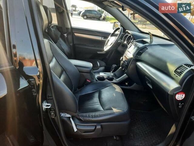 Чорний Кіа Соренто, об'ємом двигуна 2.36 л та пробігом 250 тис. км за 11000 $, фото 11 на Automoto.ua