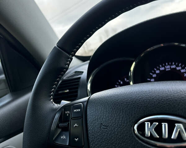 Черный Киа Соренто, объемом двигателя 2.2 л и пробегом 215 тыс. км за 13700 $, фото 67 на Automoto.ua