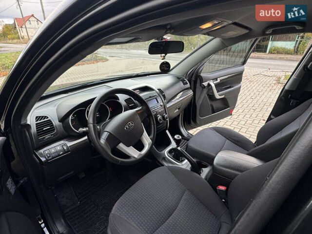 Черный Киа Соренто, объемом двигателя 2.2 л и пробегом 247 тыс. км за 11750 $, фото 26 на Automoto.ua