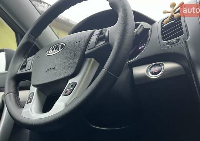 Черный Киа Соренто, объемом двигателя 2.2 л и пробегом 173 тыс. км за 13448 $, фото 48 на Automoto.ua