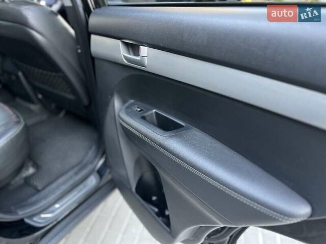 Черный Киа Соренто, объемом двигателя 2.4 л и пробегом 186 тыс. км за 13800 $, фото 24 на Automoto.ua