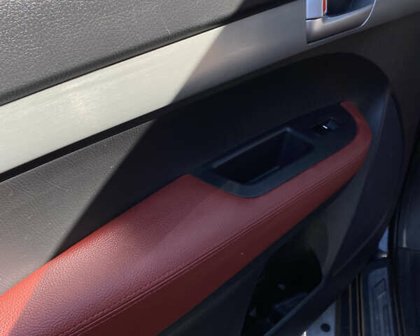 Черный Киа Соренто, объемом двигателя 2.2 л и пробегом 210 тыс. км за 12950 $, фото 35 на Automoto.ua