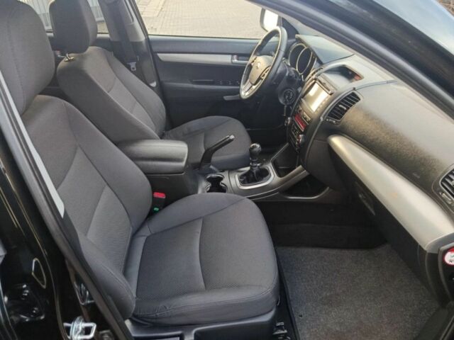 Черный Киа Соренто, объемом двигателя 0 л и пробегом 235 тыс. км за 11550 $, фото 9 на Automoto.ua