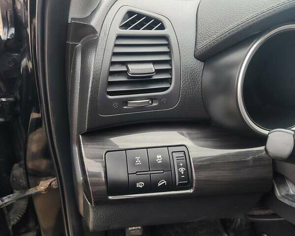 Черный Киа Соренто, объемом двигателя 2.2 л и пробегом 236 тыс. км за 12200 $, фото 16 на Automoto.ua