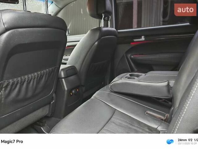 Чорний Кіа Соренто, об'ємом двигуна 0 л та пробігом 194 тис. км за 14800 $, фото 9 на Automoto.ua