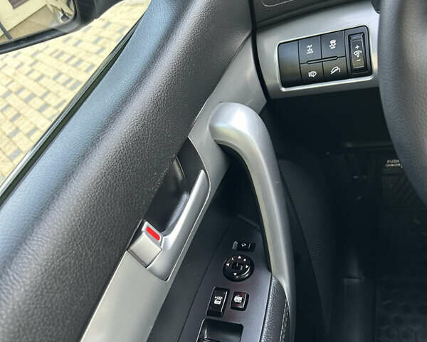 Черный Киа Соренто, объемом двигателя 2.2 л и пробегом 215 тыс. км за 13700 $, фото 93 на Automoto.ua