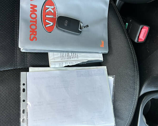 Черный Киа Соренто, объемом двигателя 2.2 л и пробегом 215 тыс. км за 13700 $, фото 100 на Automoto.ua